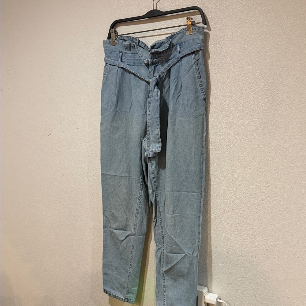 Stylish Light Blue High-Waisted Pants